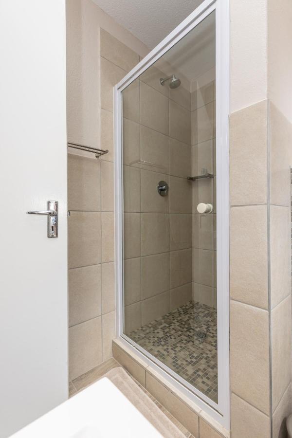 67 The Shades - Luxury Apartment In Umhlanga - Airconditioning Throughout And Inverter ダーバン エクステリア 写真